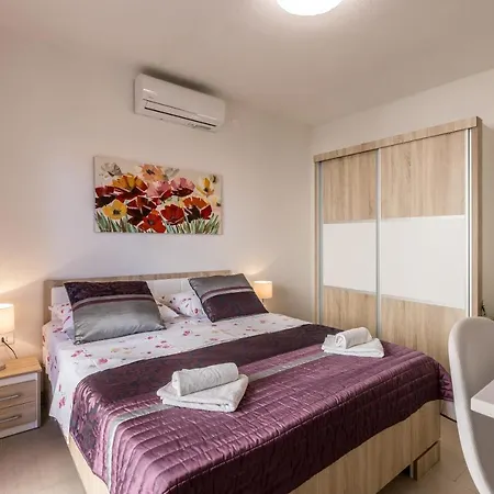 Apartment Petra