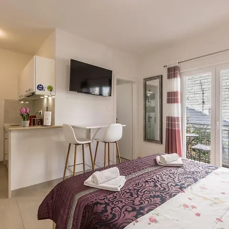 Apartment Petra Bol
